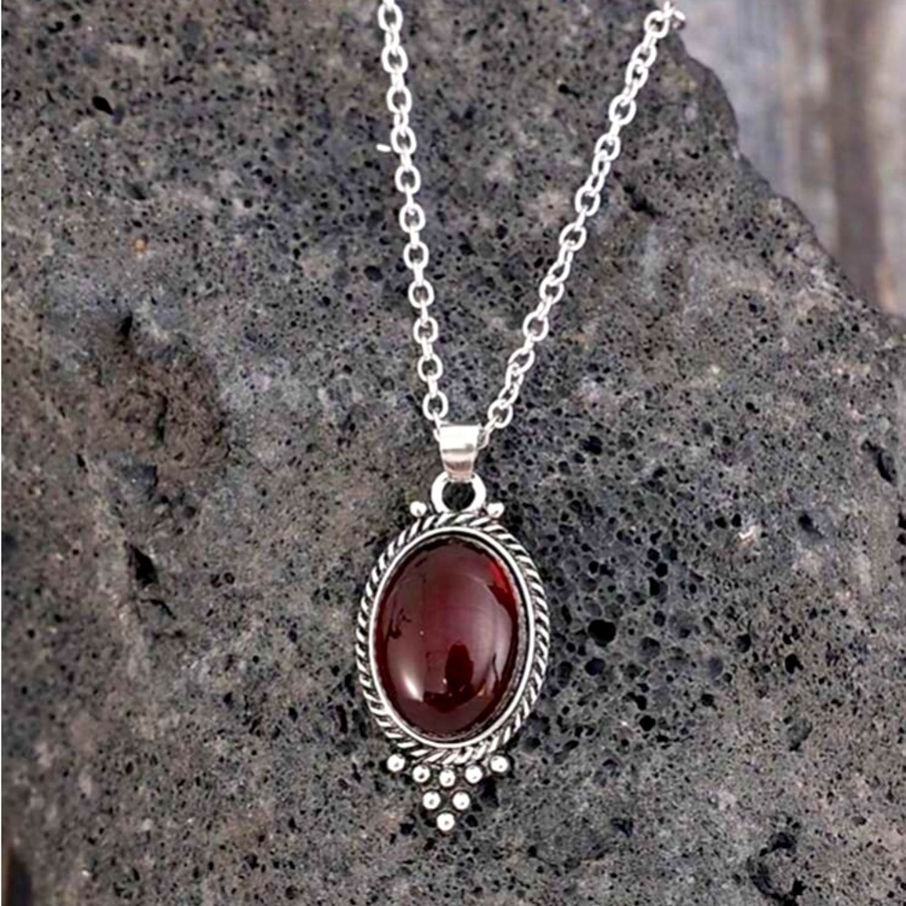 🆕 Silver & Red Necklace!!! Brand New!!! Great Gift!